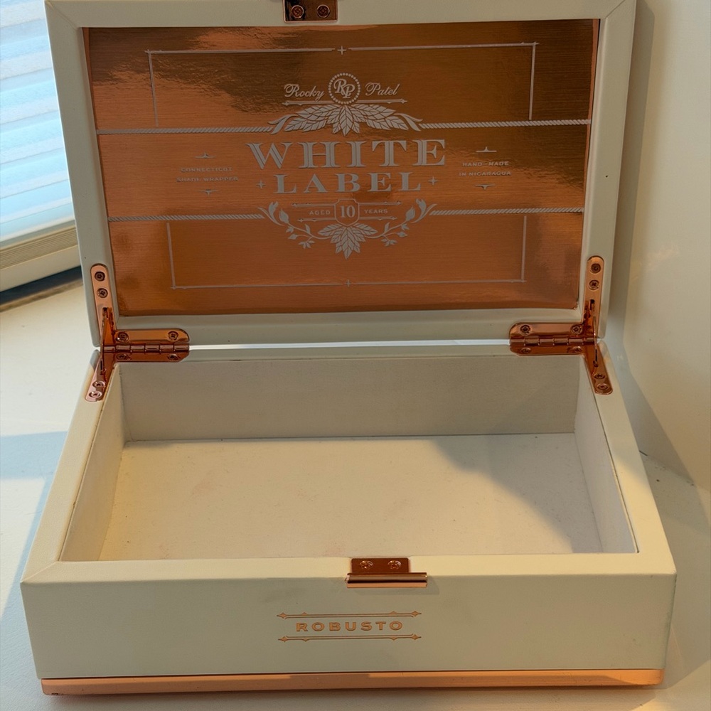 Rocky Patel White Label Cigar Box White Rose Gold